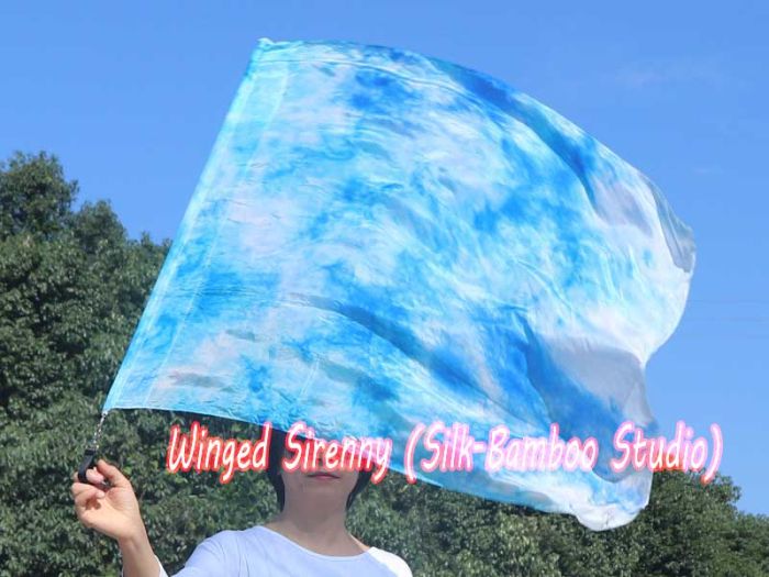 1 Stück 81 cm x 64 cm drehbarer Flaggen-Poi, weiß+türkis+blau