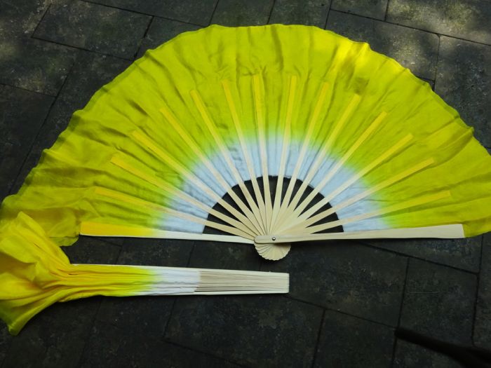 Pareja abanicos cortos de seda blanco-amarillo, 10cm seda